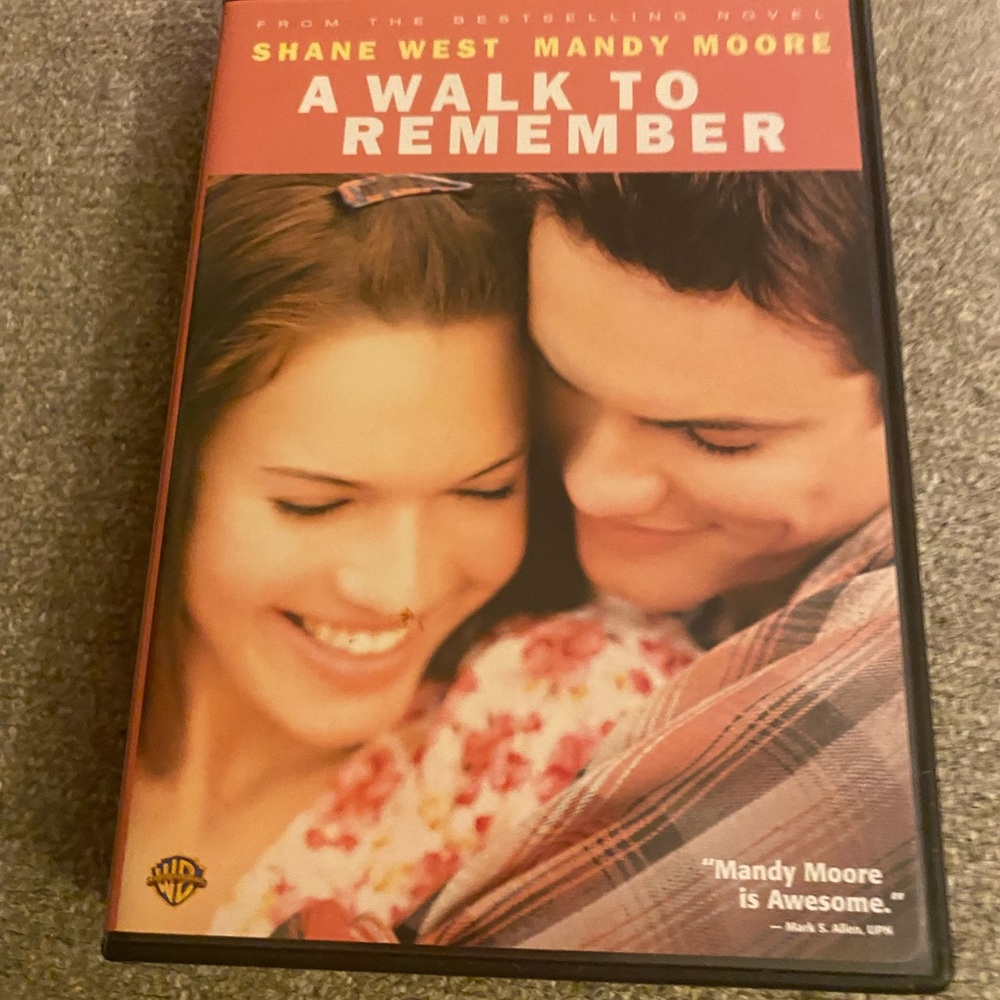 Warner Bros. A Walk to Remember DVD - Red and Brown Cover